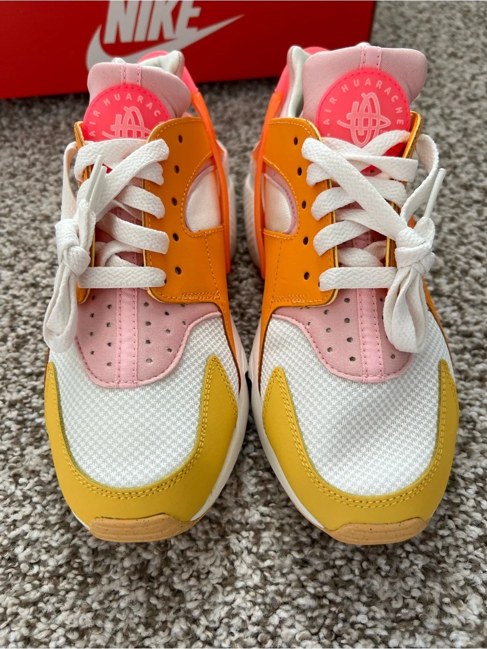 Nike Women’s Huarache Sneakers NEW IN BOX - White, Orange, and Pink - Picture 6 of 8